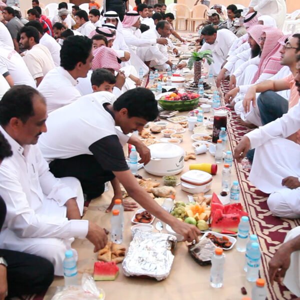 ١٠٦ مجمع التقوى إفطا ر صائم 600x600